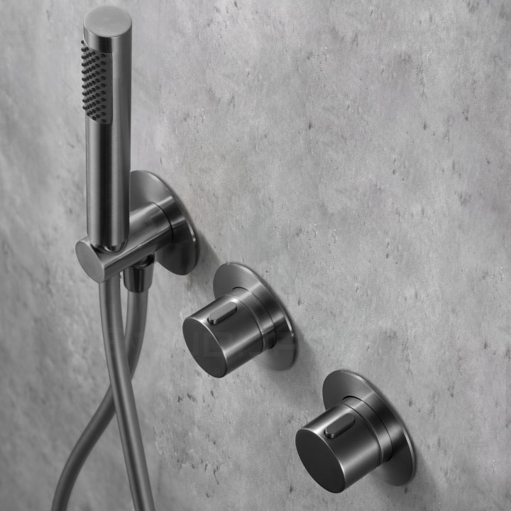 Termostatinė potinkinė dušo sistema Imex Assen gunmetal grafito PVD spalvos 2 Termostatinė potinkinė dušo sistema Imex Assen gunmetal grafito PVD spalvos 2
